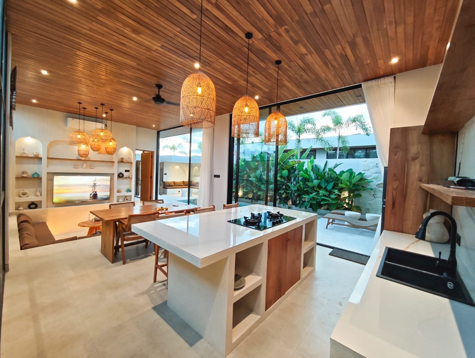 Luxury leasehold villa Bali 3 bedroom private pool near Canggu