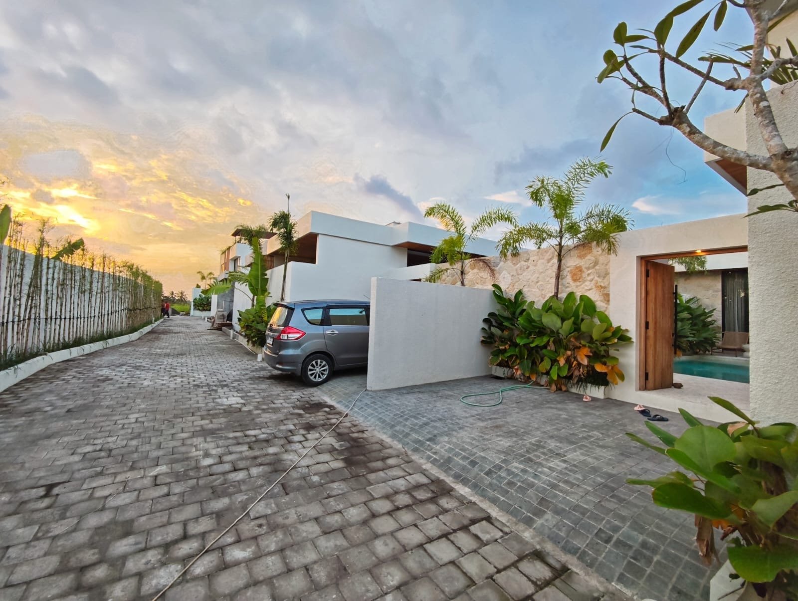 Bali leasehold villa Munggu near Canggu