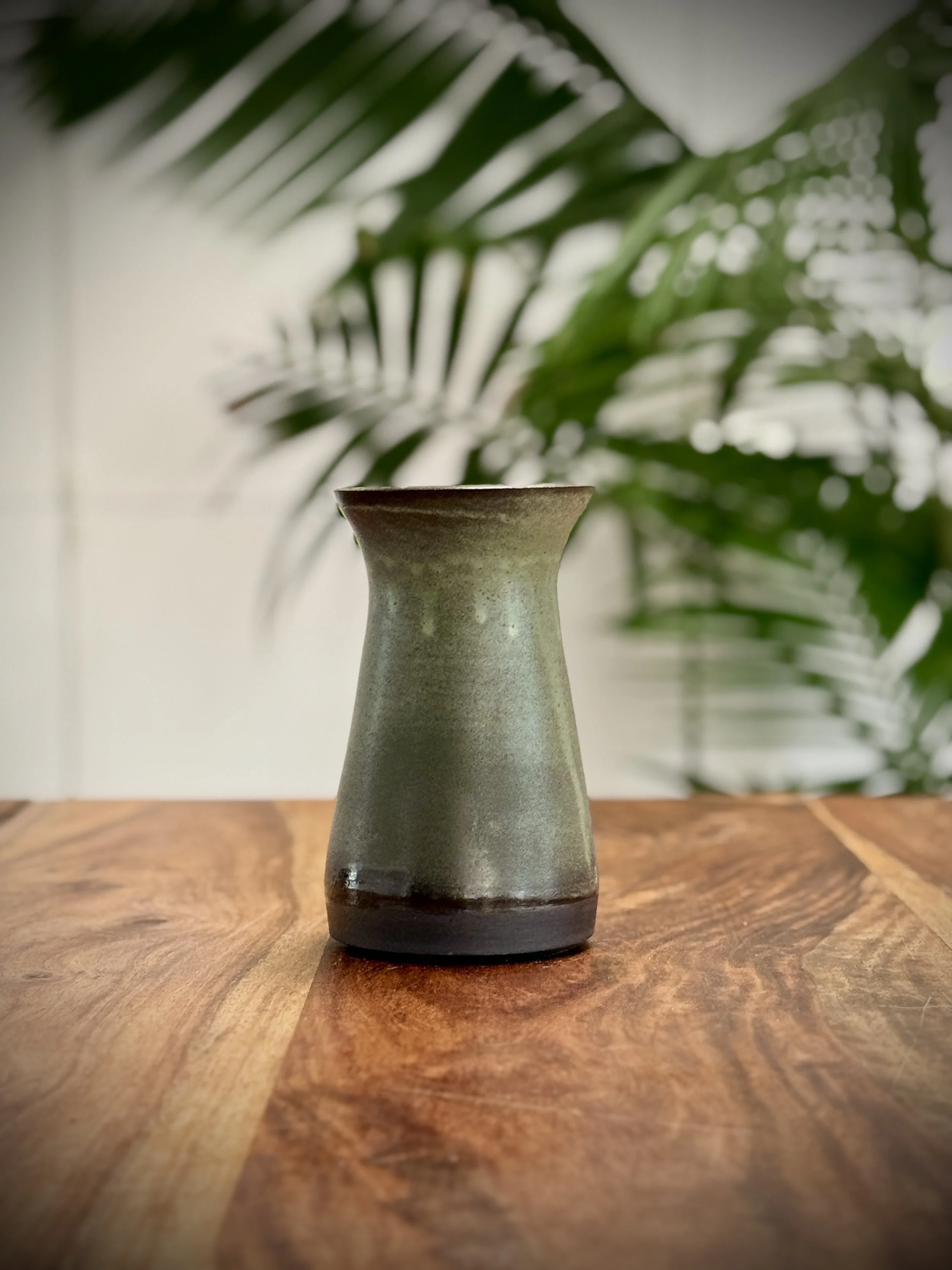 Medium | Vessel | Banksia