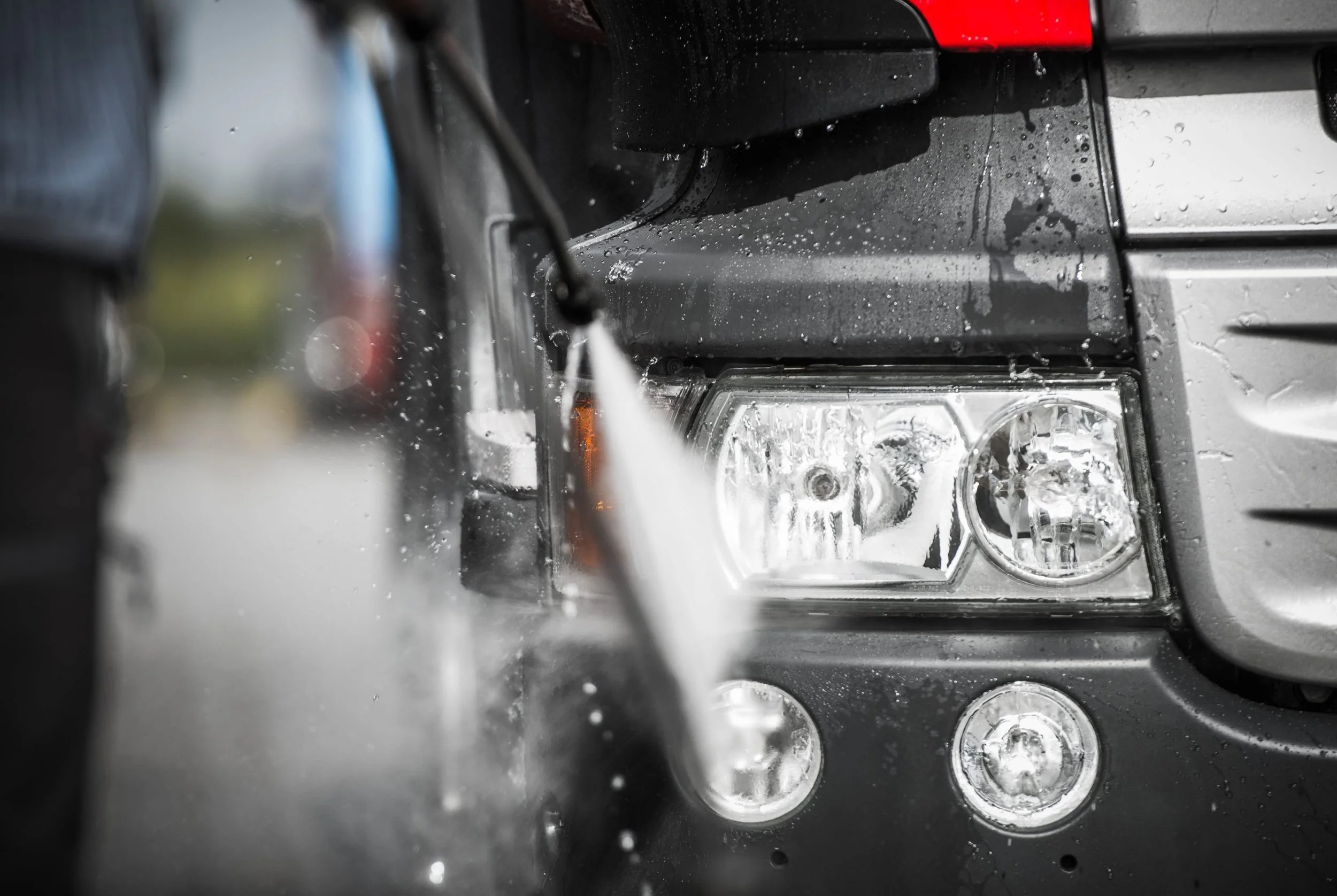 manual-truck-washing-2021-08-26-23-04-38-utc-min-scaled.jpg