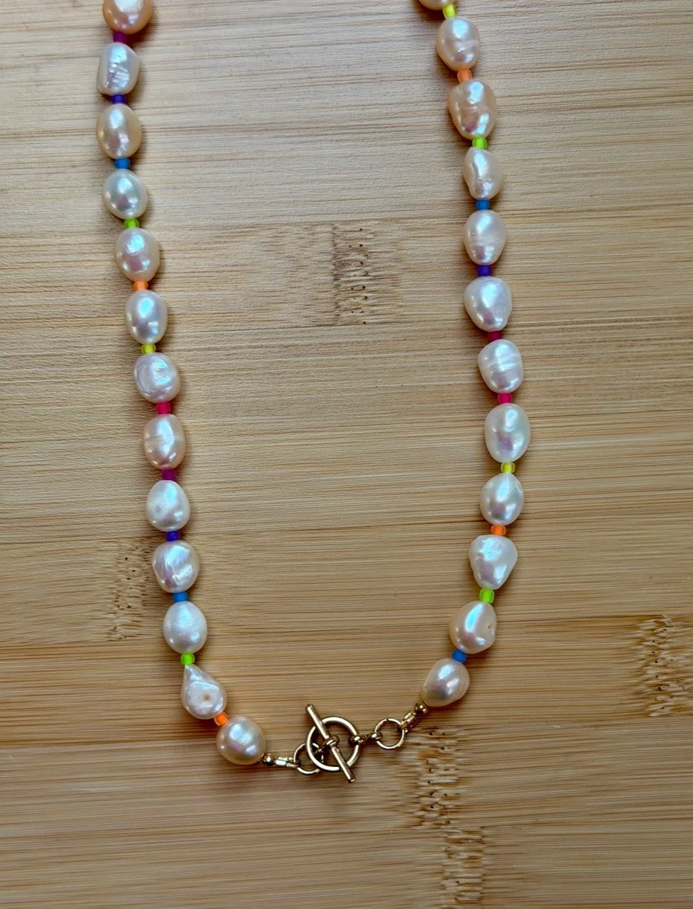 katie-mac-studio-confetti-pearl-necklace-02.jpg