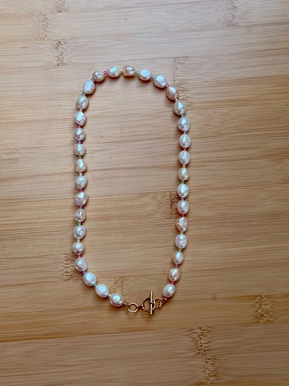 katie-mac-studio-sorbet-pearl-necklace-02.jpg