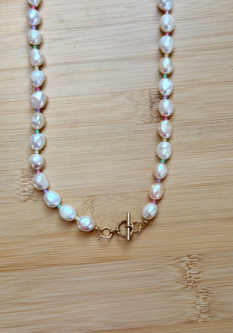 katie-mac-studio-sorbet-pearl-necklace-03.jpg