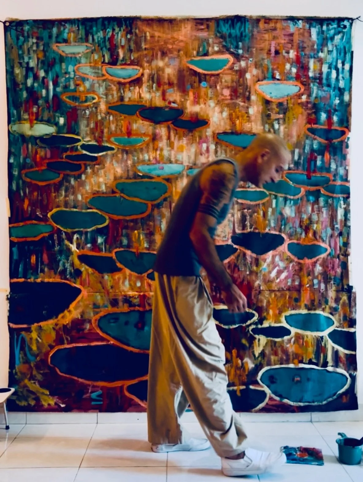 Avvolte penso all&rsquo;assurdit&agrave; del compito che mi sono imposto&hellip; l&rsquo;impressione di dirigermi verso il vuoto&hellip; dove il mio scopo non esiste pi&ugrave;&hellip; solamente un sogno, una mia fantasia, non sapere dove mi trovo&he