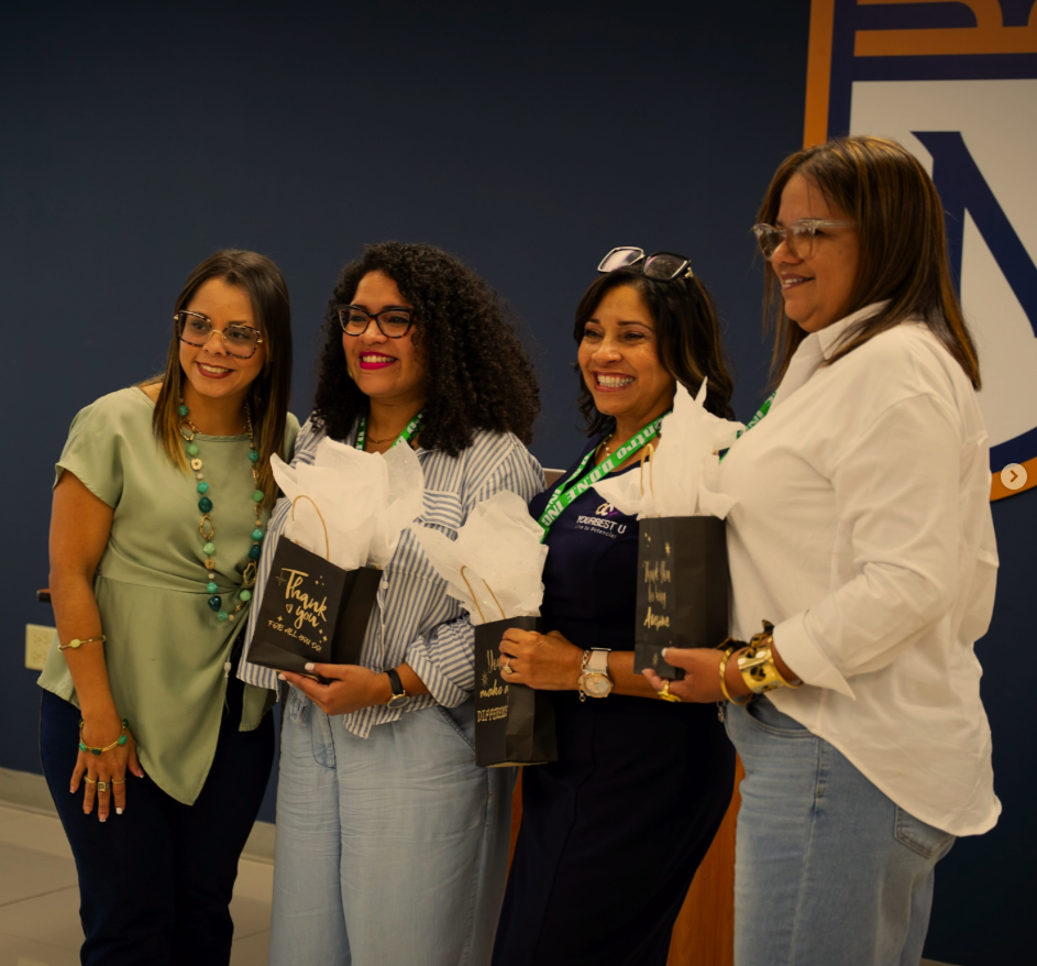 27 de septiembre de 2025
Charla en Actívate Mujer Empresaria
Centro Done
Ponce, Puerto Rico