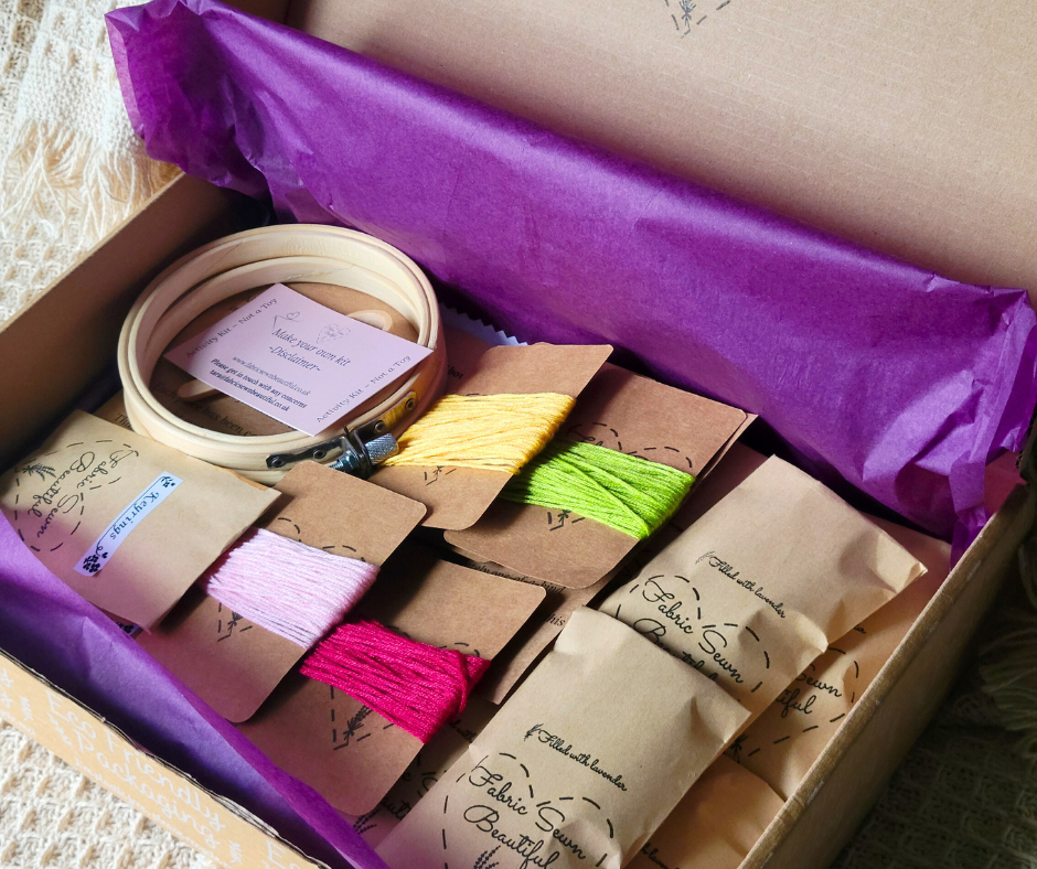 Embroidery Gift Set 2.png