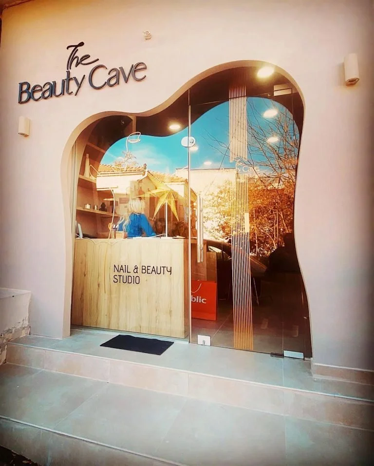 THE-BEAUTY-CAVE-12.jpg