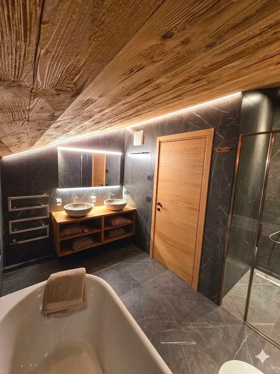 Vasca da bagno in stile alpino contemporaneo San Giovanni di Fassa