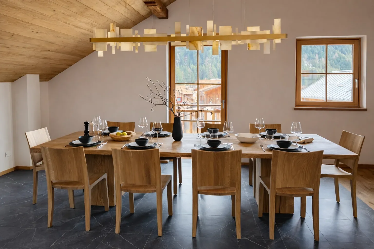 Dettaglio cucina con vista panoramica sulle Dolomiti San Giovanni di Fassa