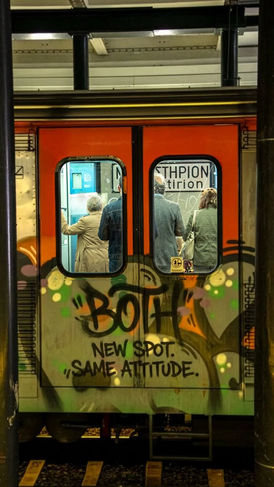 newopening_graffiti_story.jpg