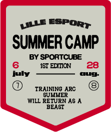 Affiche promotionnelle pour un camp d'été d'eSport à Lille par Sportcube, du 6 juillet au 28 août, indiquant des entraînements d'arc, un été de compétition, et un retour prévu comme une bête.