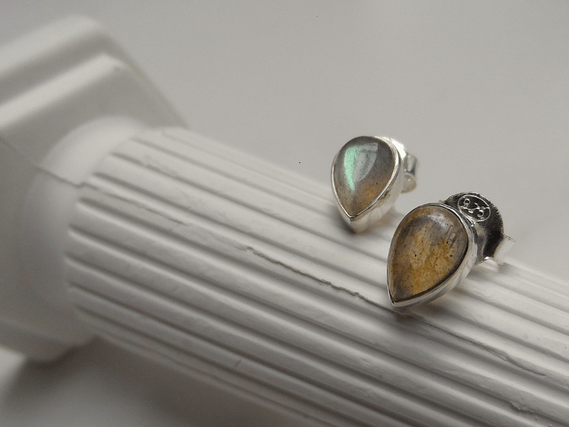 Artemis earrings (3).png