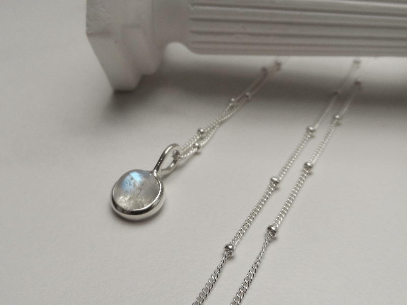 Selene necklace (3).png