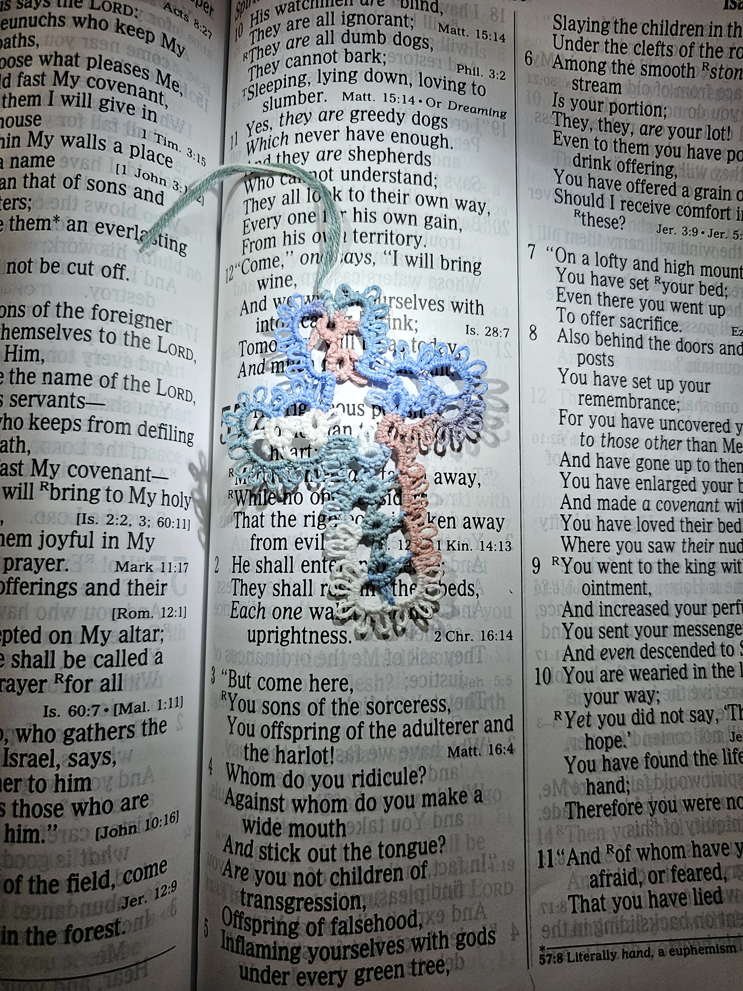 Handmade Tatted Lace Cross Bookmark TC 537-0022