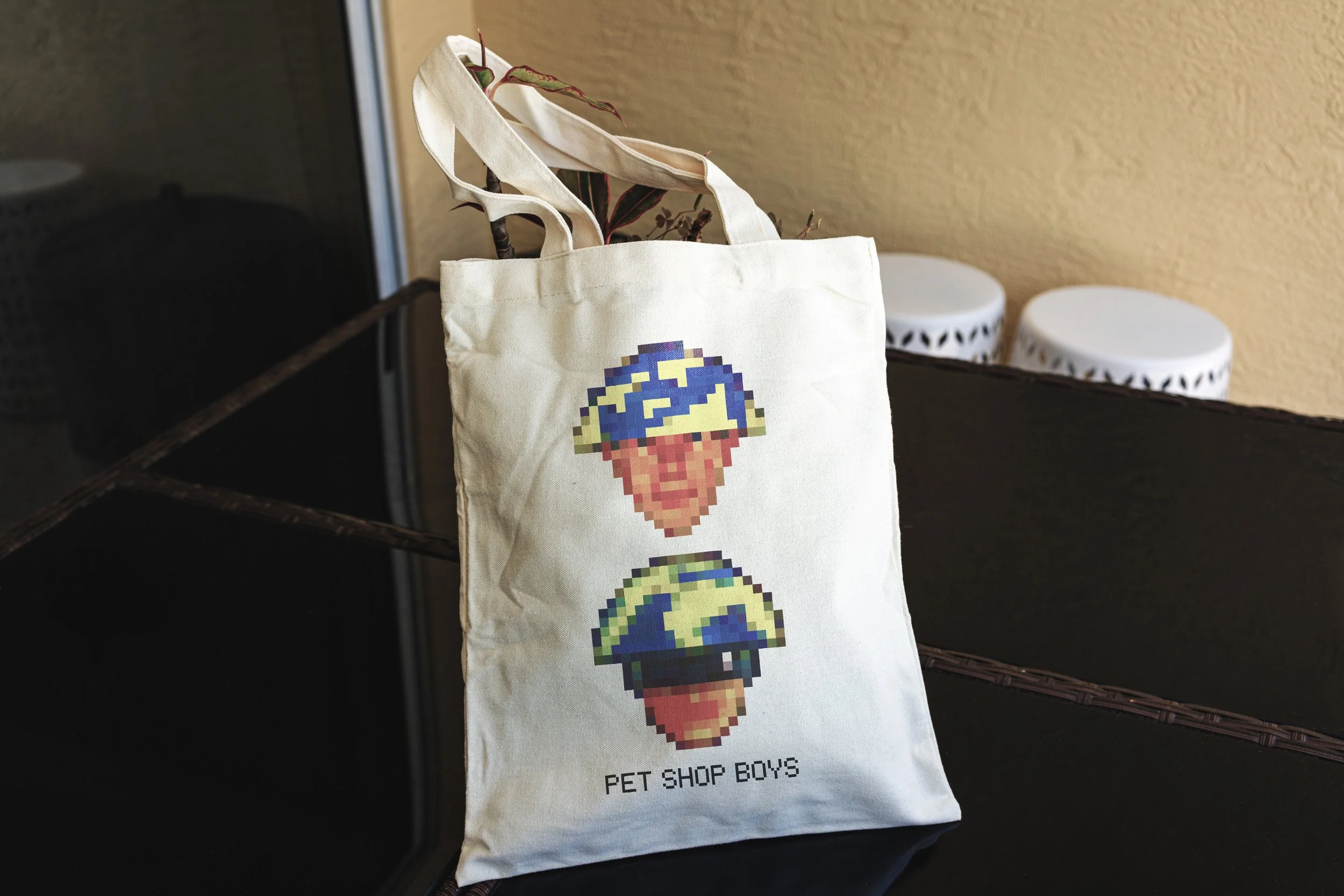 tote-table-mock.jpg