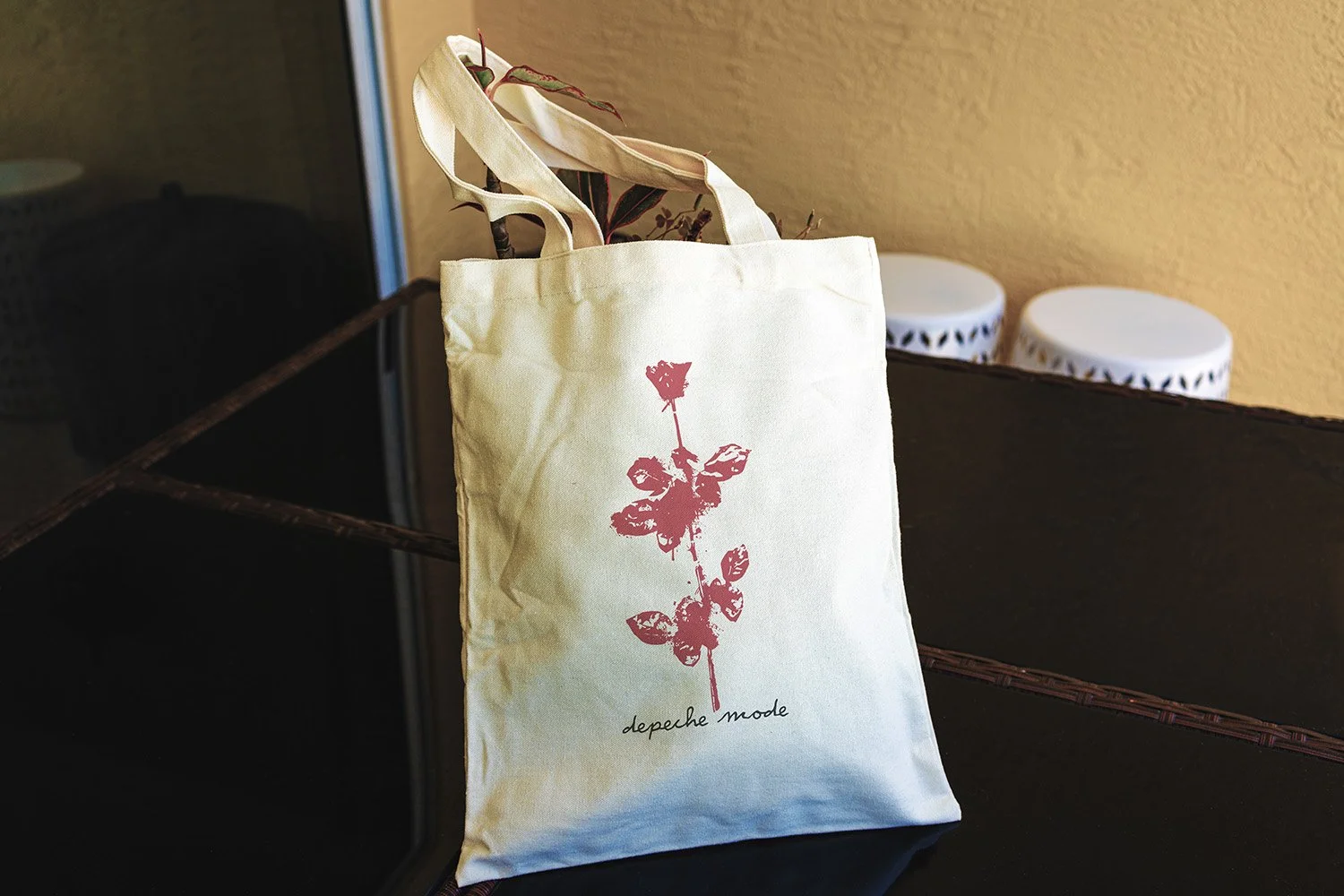 tote-table-mock.jpg