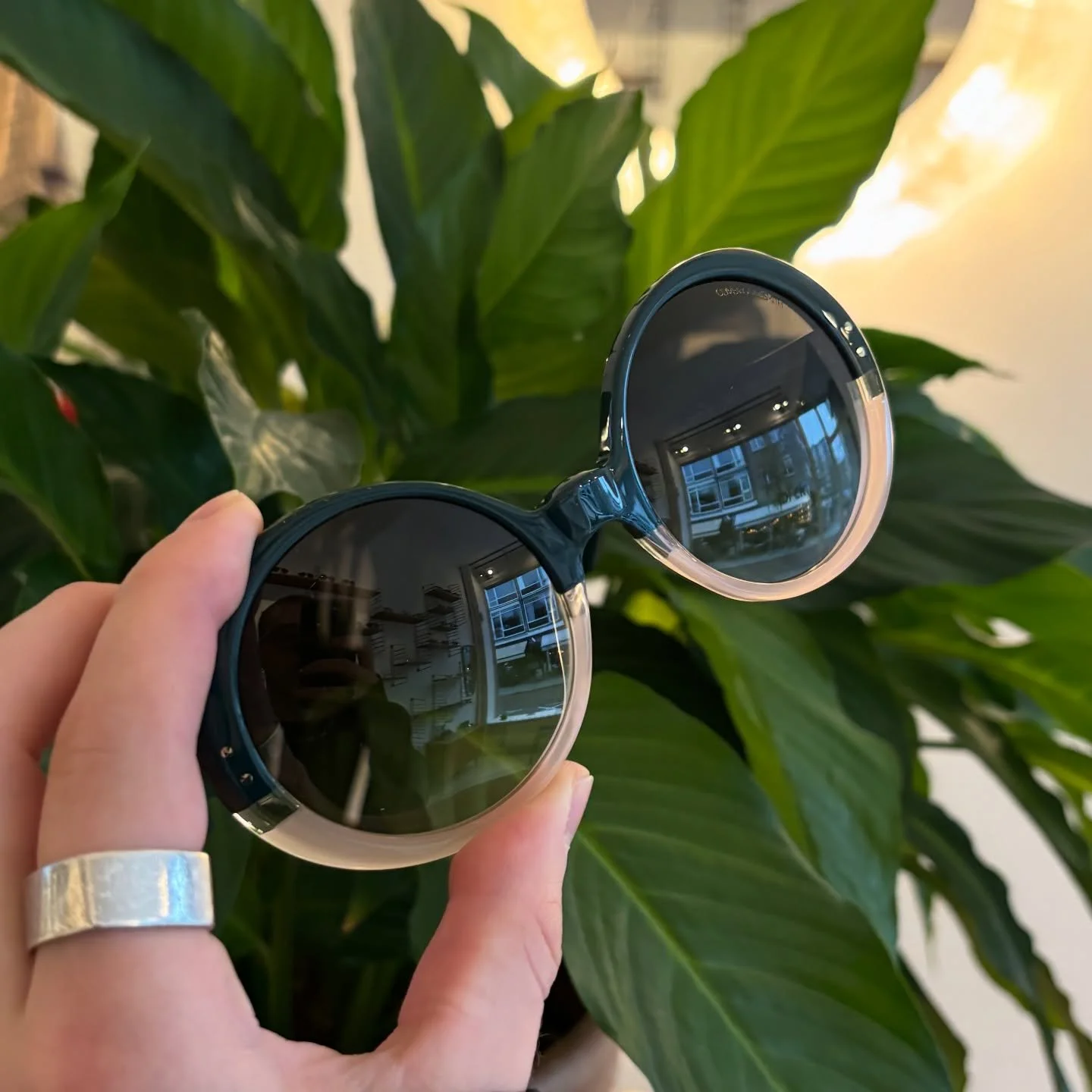 Multicolor ovals by @olivergoldsmithsunglasses 🌿

#glasses #sunglasses #eyewear #independenteyewear #eyewearfashion
