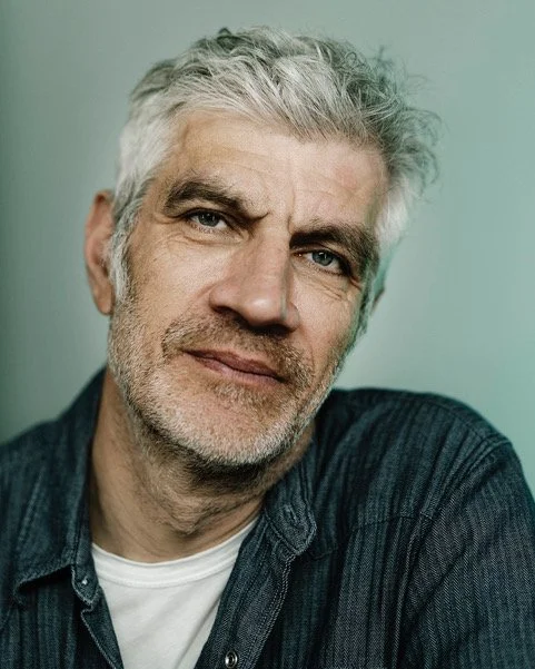 Portrait de Grégoire Karganian, conseiller conjugal et familial à Paris.