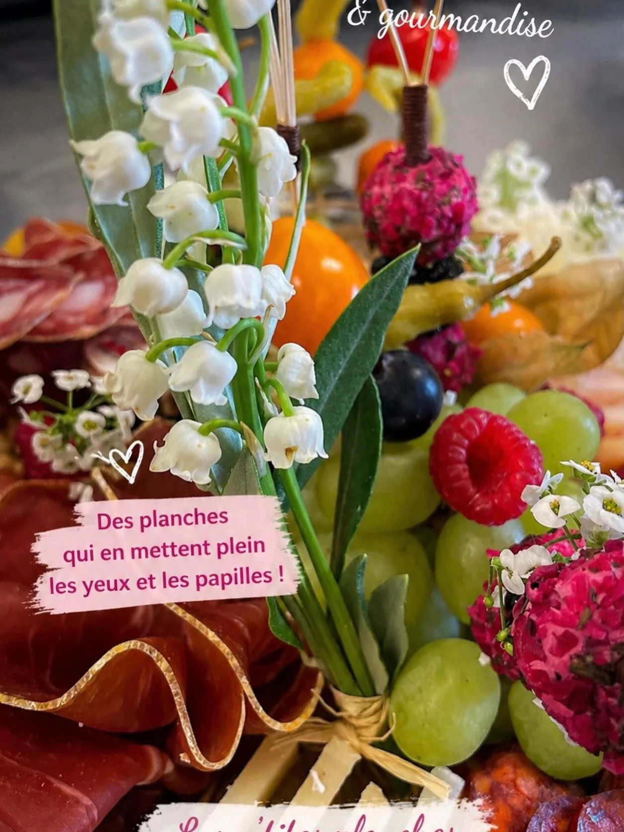 Je vous accompagne dans tous vos &eacute;v&eacute;nements :🌸
mariages, anniversaires, brunchs, soir&eacute;es entre amis, &eacute;v&eacute;nements professionnels ou tout simplement pour se faire plaisir.

✨ Des cr&eacute;ations personnalis&eacute;es