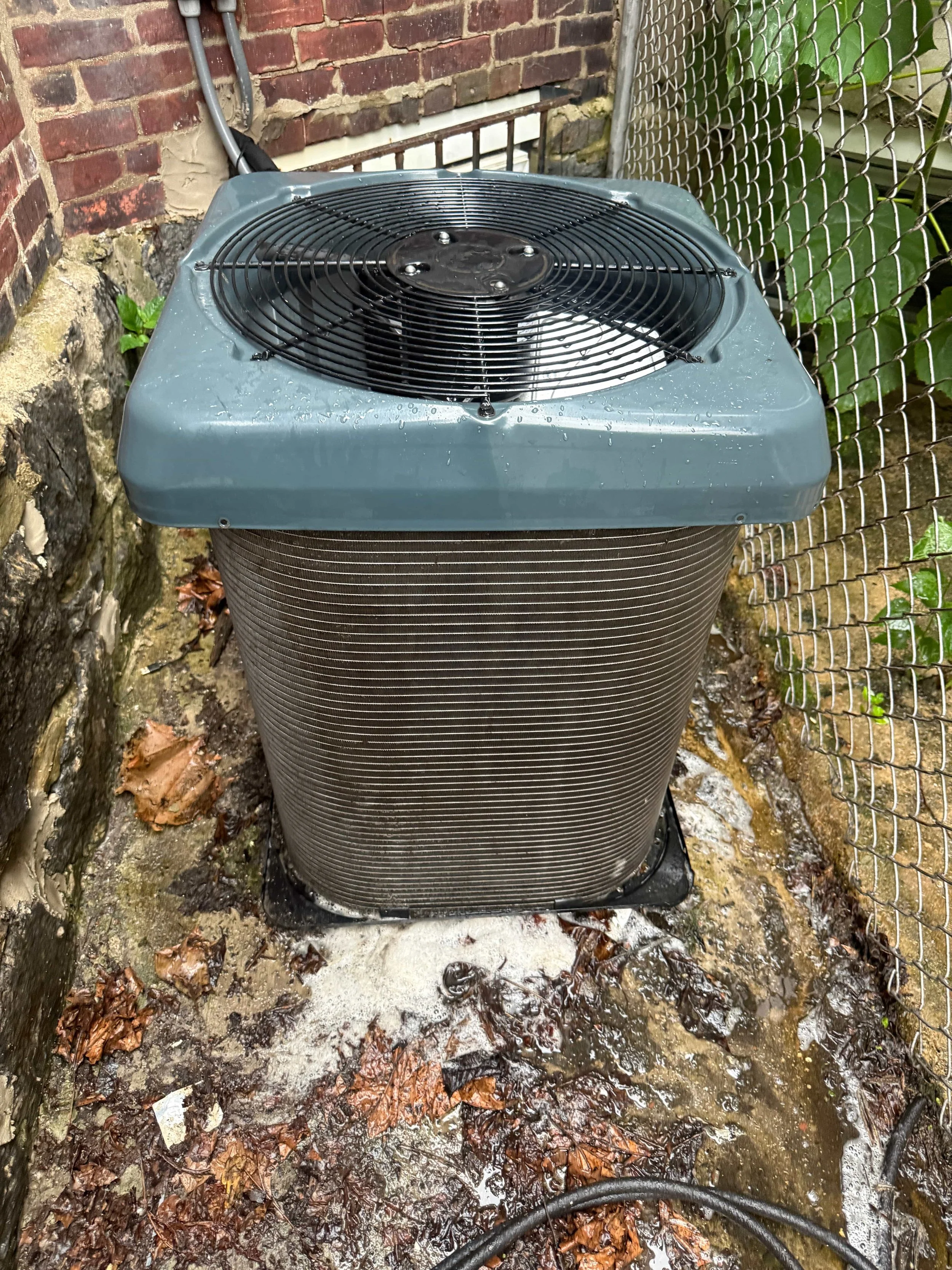 Condenser with shroud off