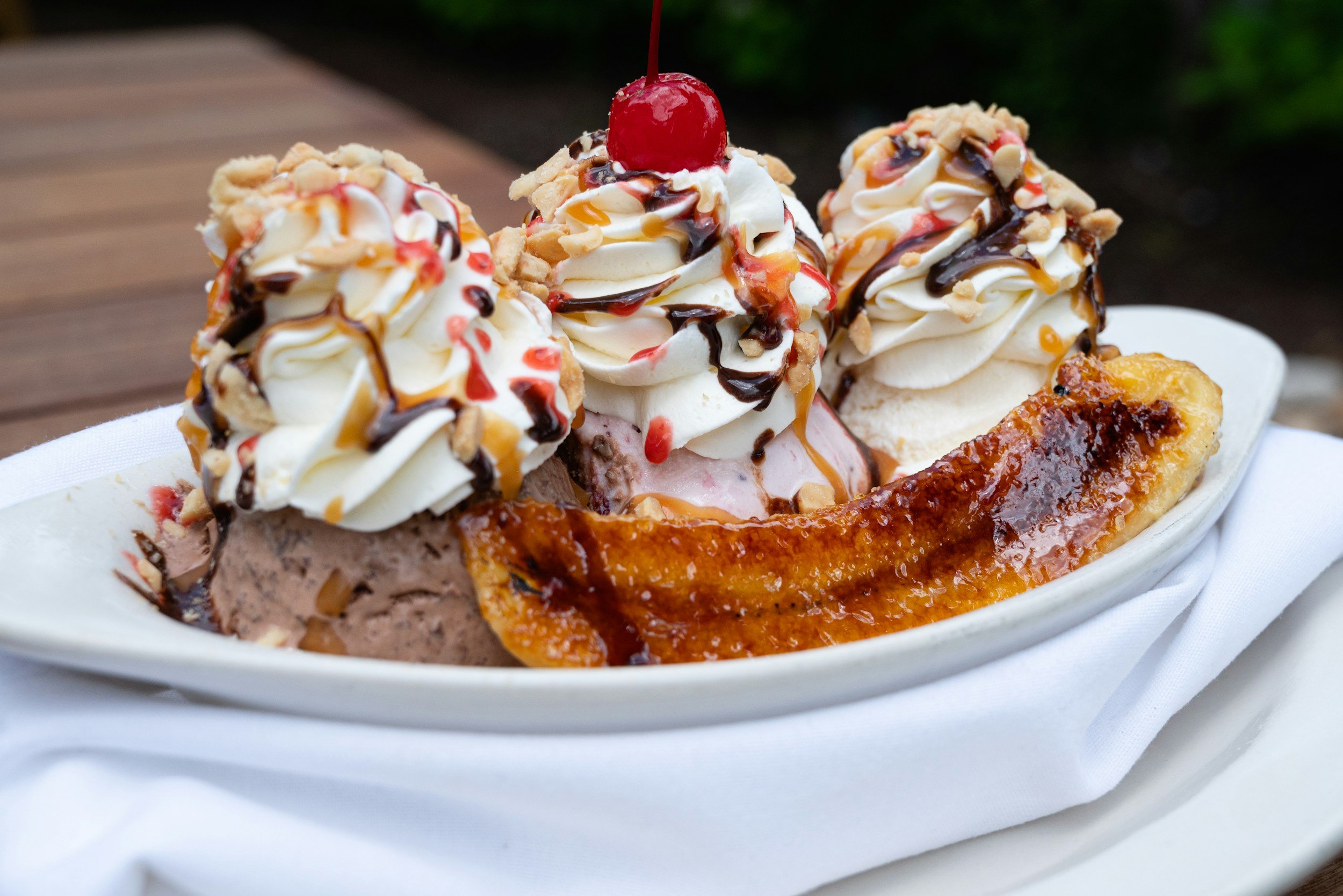 DIY Sundae Night: A Sweet &amp; Ridiculously Fun At-Home Date Idea