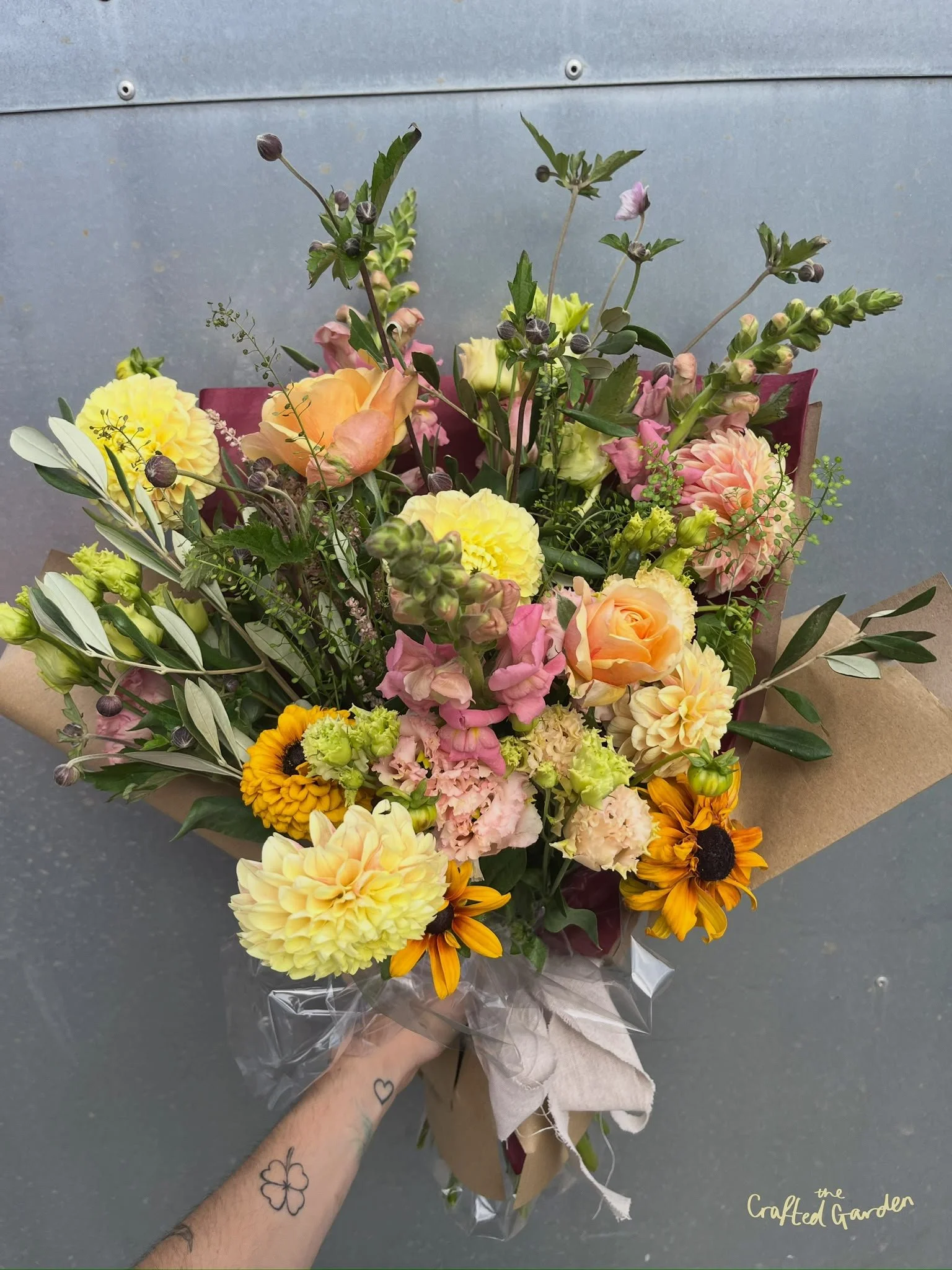 sunset-pink-coral-green-bouquet.jpeg