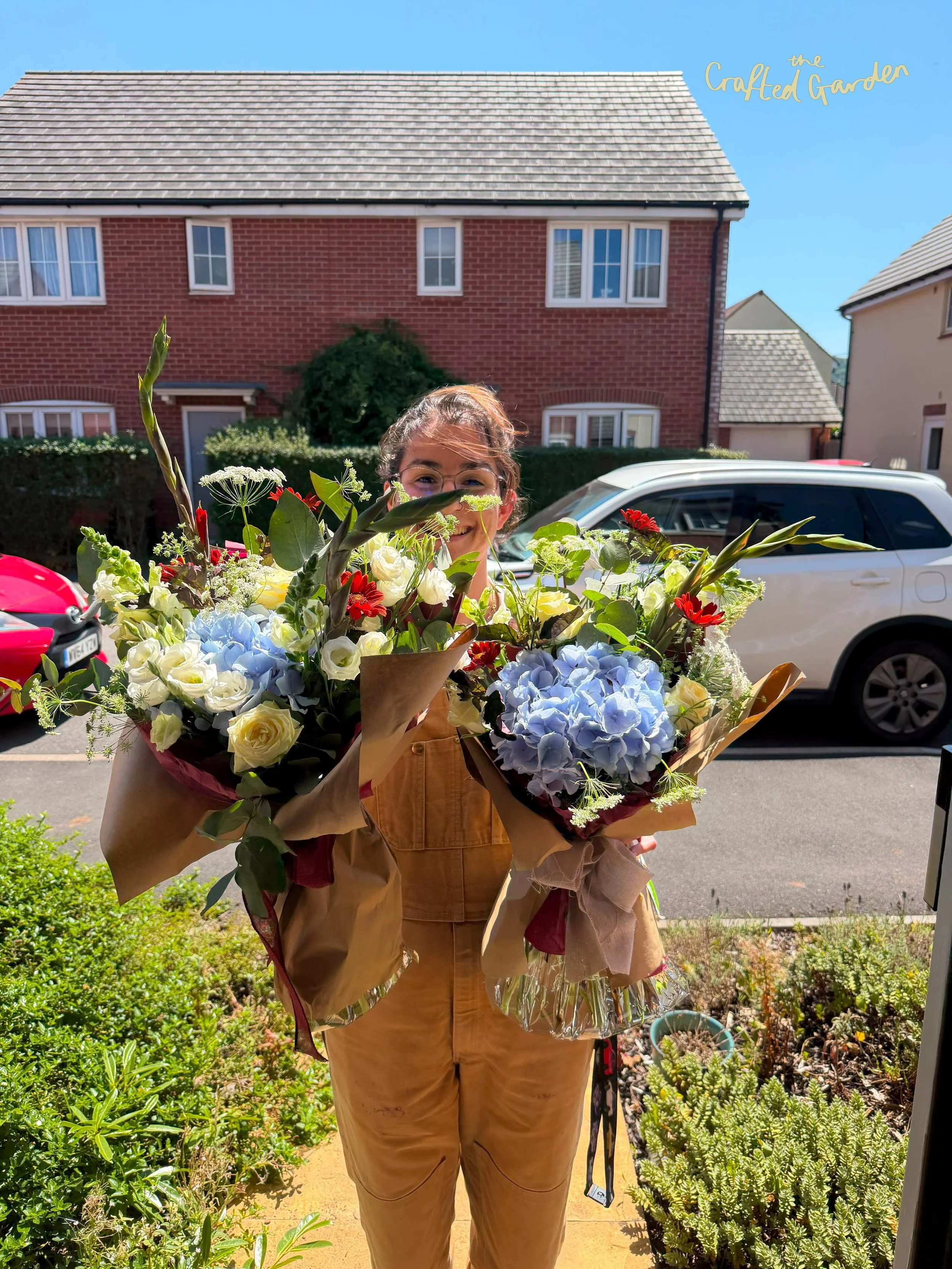 Right&hellip; hear me out.

England are playing.
Subscriptions were going out.
My brain said, &ldquo;Football flowers.&rdquo;

And instead of talking myself out of it&hellip; I actually did it. 😂⚽️

Safe to say this month&rsquo;s bouquets are feelin