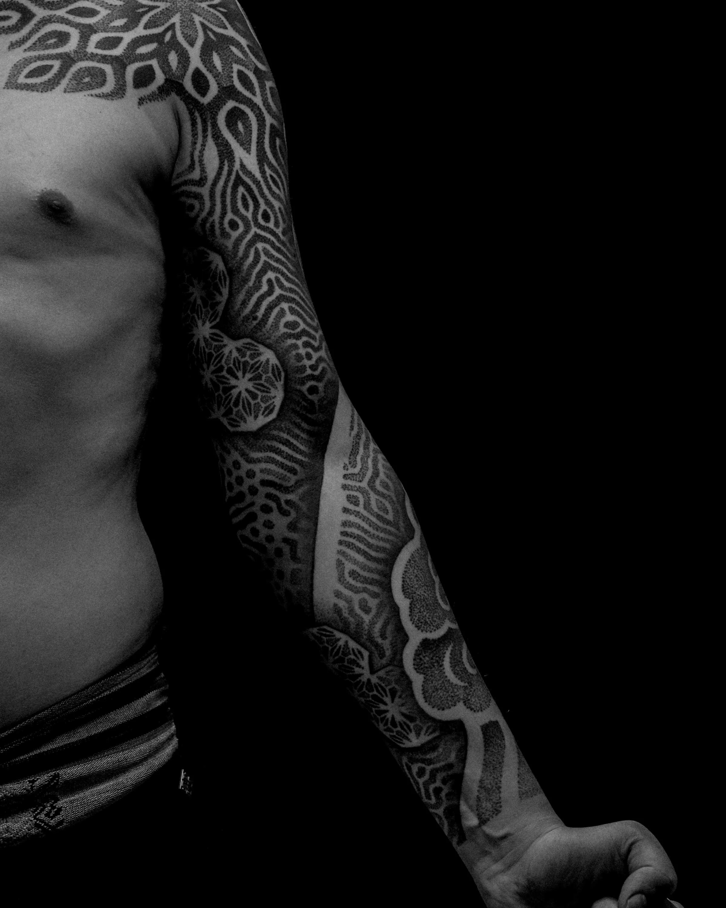 reaction-diffusion-full-arm-sleeve-tattoo-patrick-huettlinger