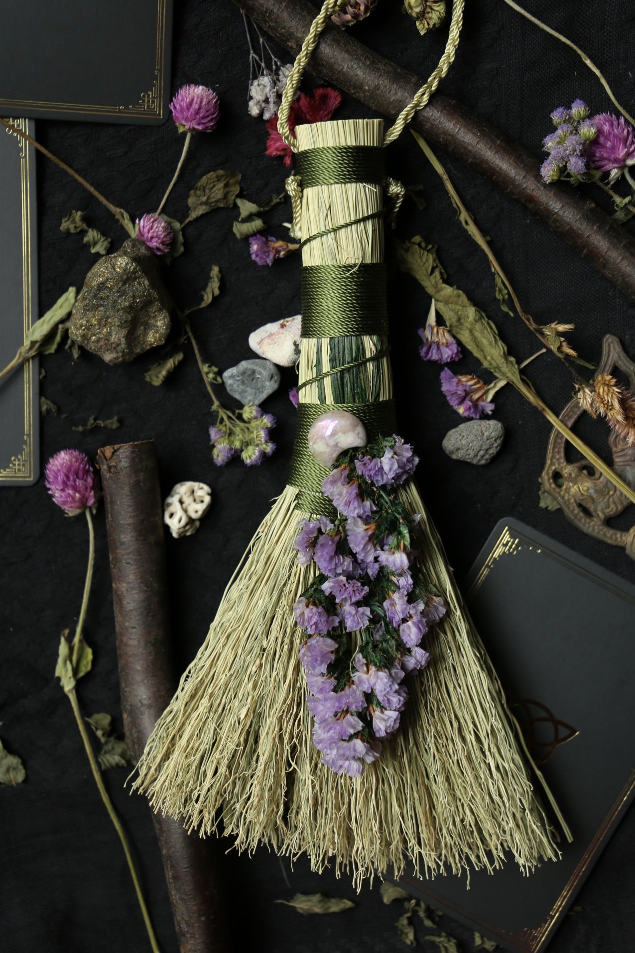 Broomcorn, nylon cording, preserved flowers, agate stone