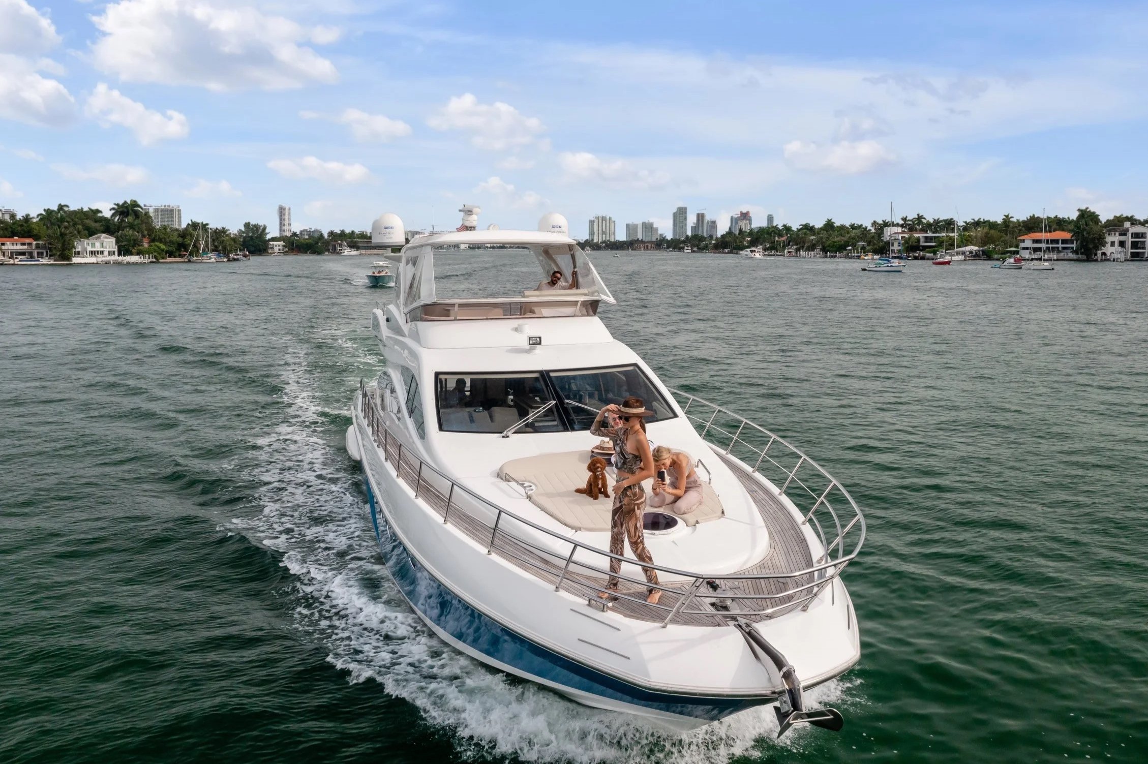 64%27+Azimut+-+Deon+-+Drone+-+20.jpg