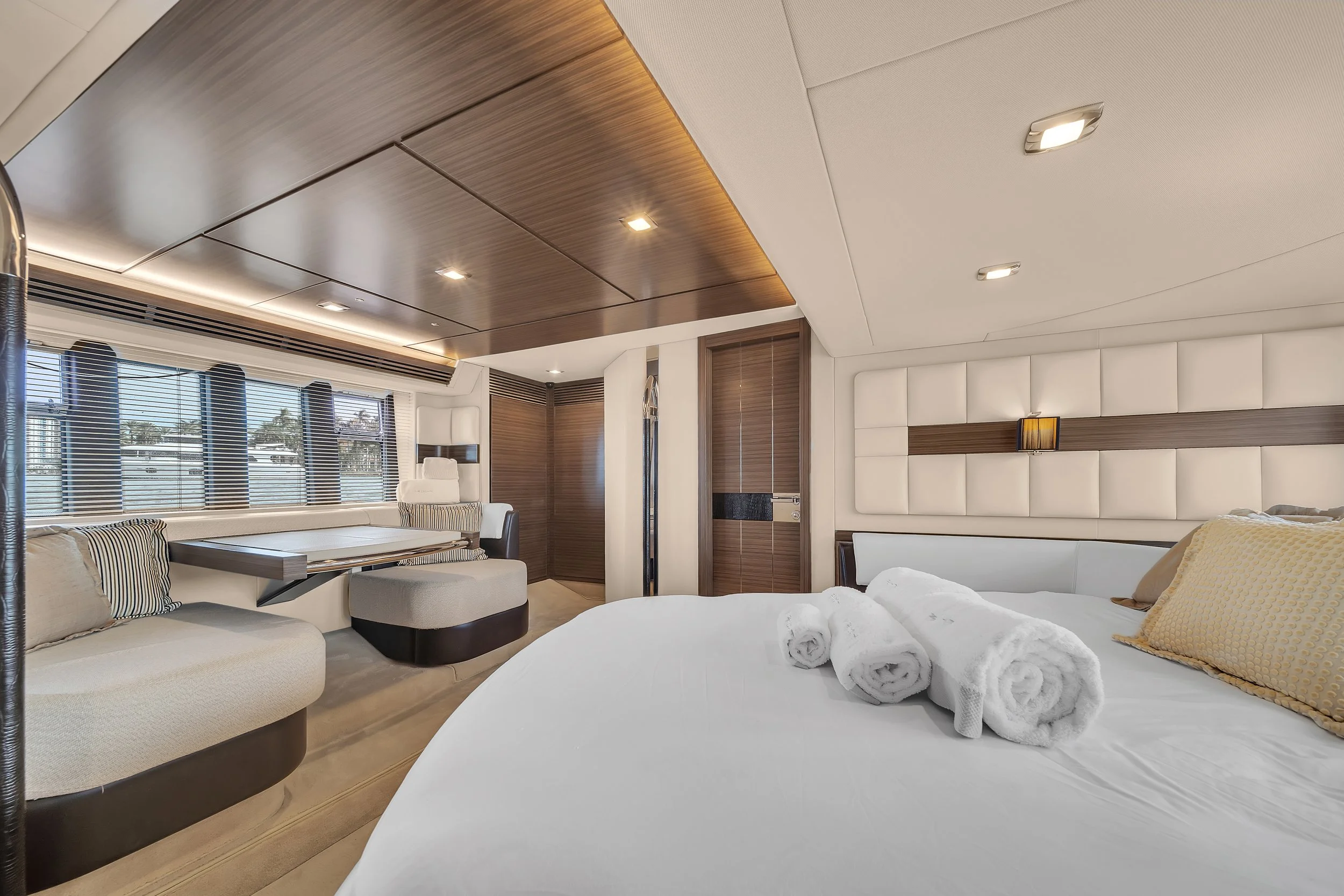 64' Azimut - Deon - 18.jpg