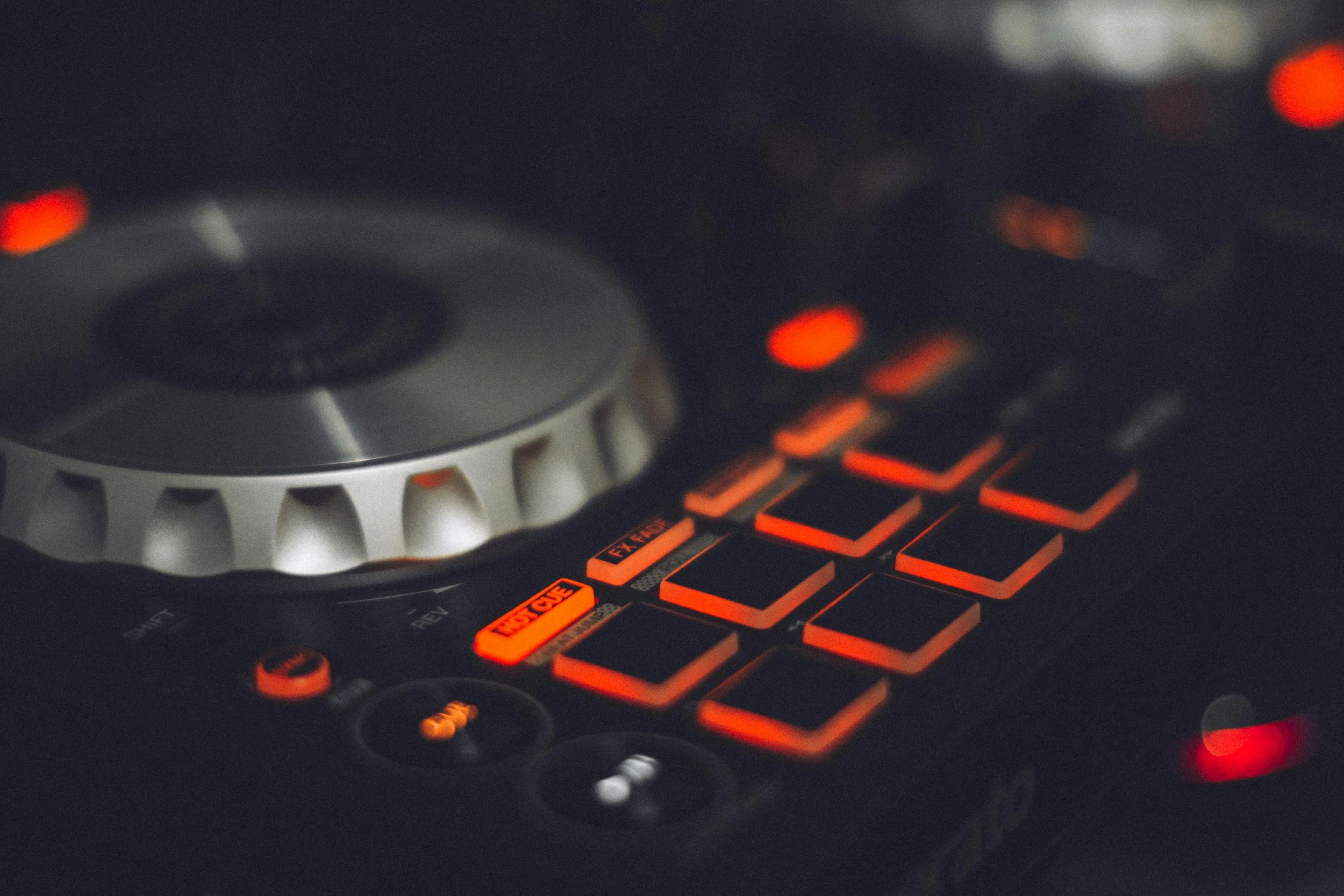 Difference Between Trance and Techno