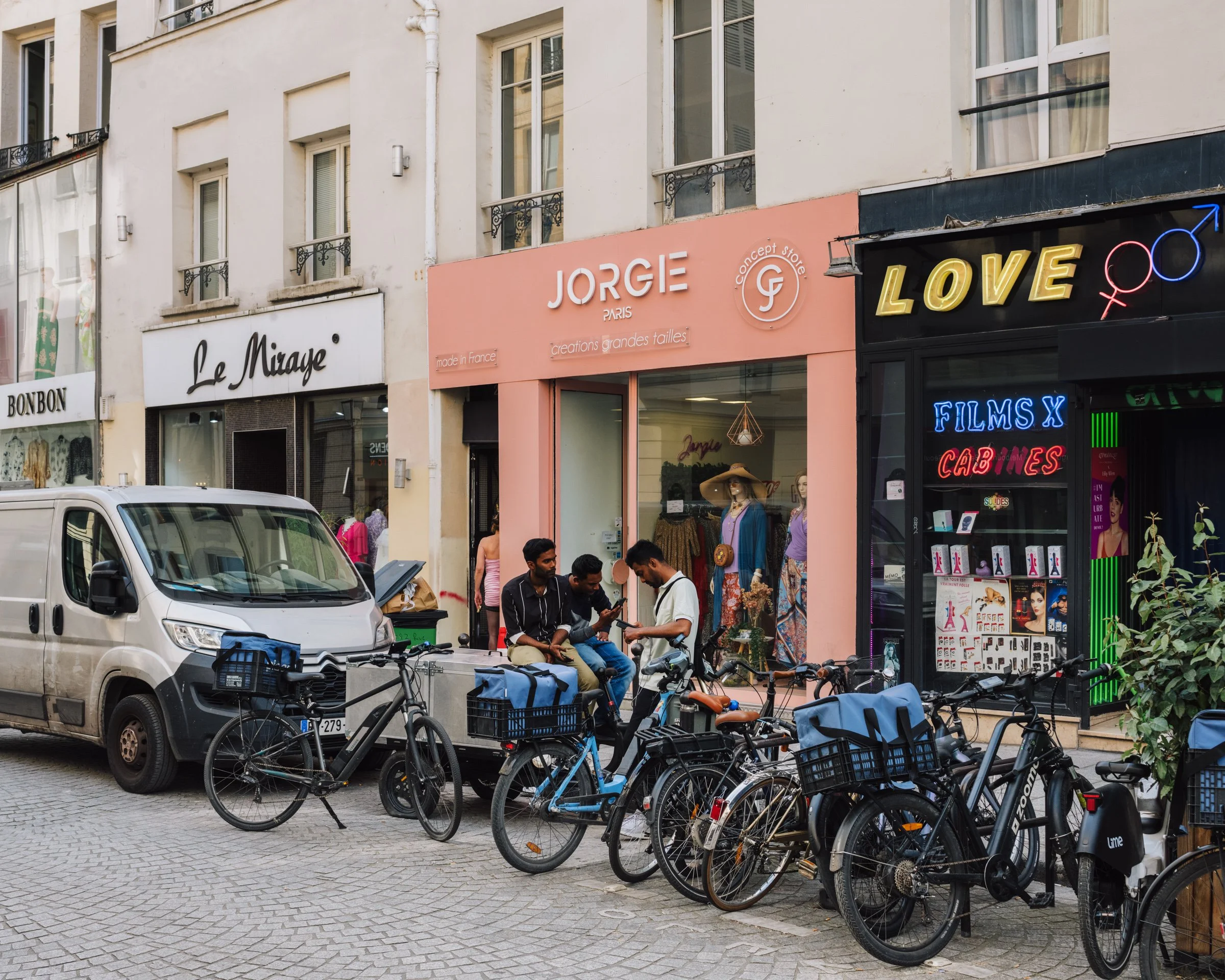 ArthurCrestani_20240620_AugureStudio_Livreurs_Situations-8897.jpg
