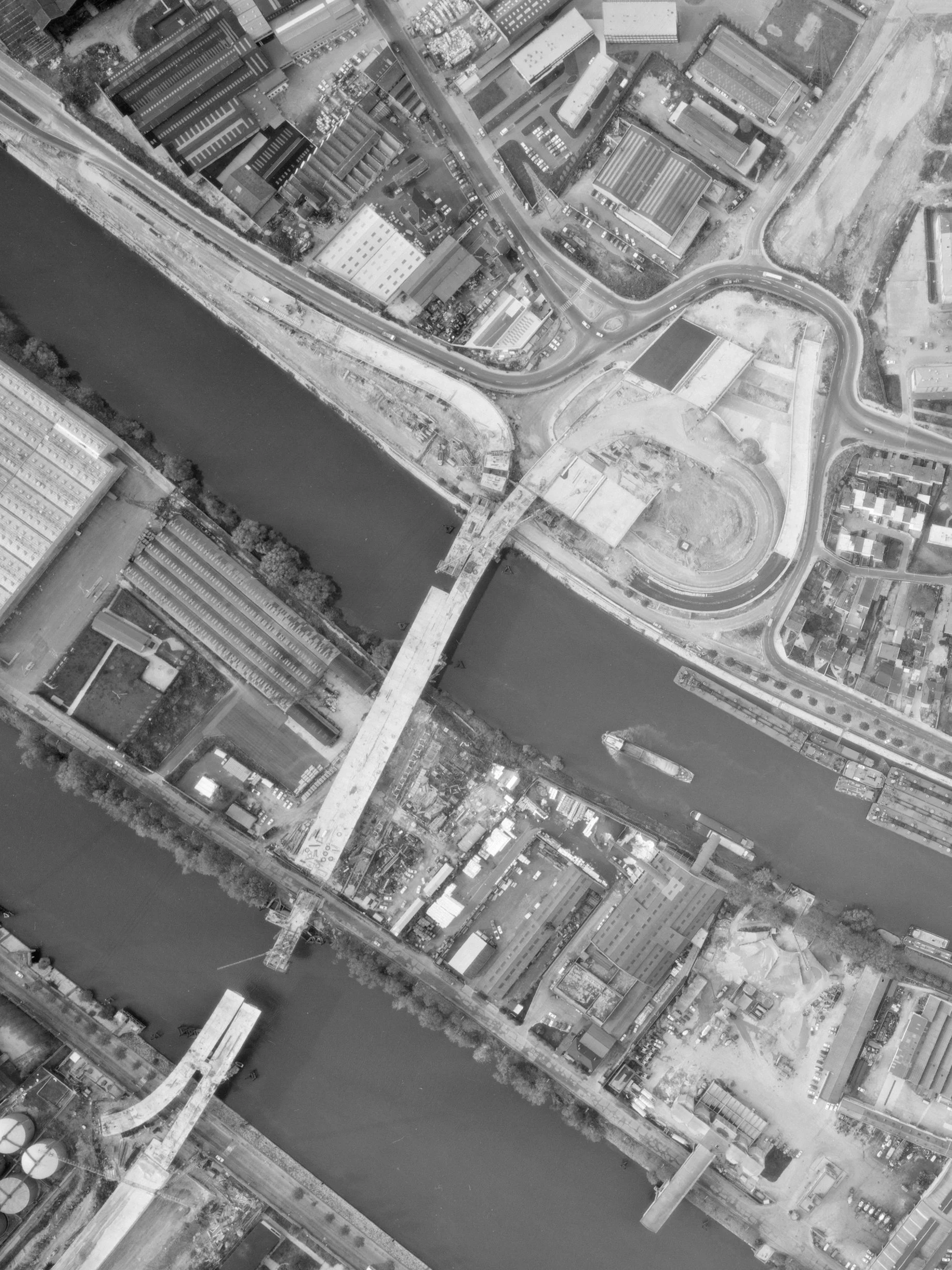 Ile Saint-Denis 1977 A.jpg