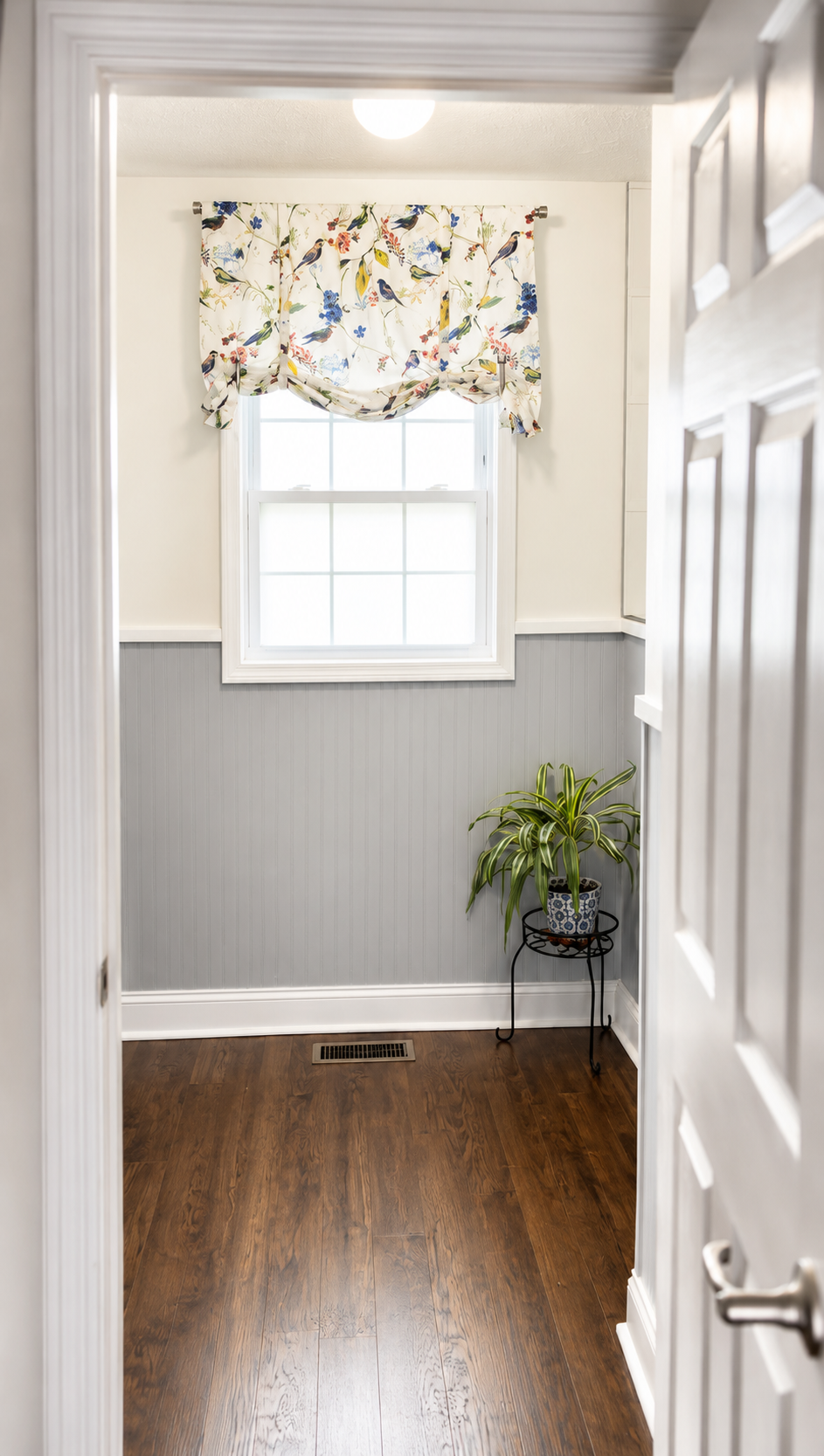 mom's bathroom 3.PNG