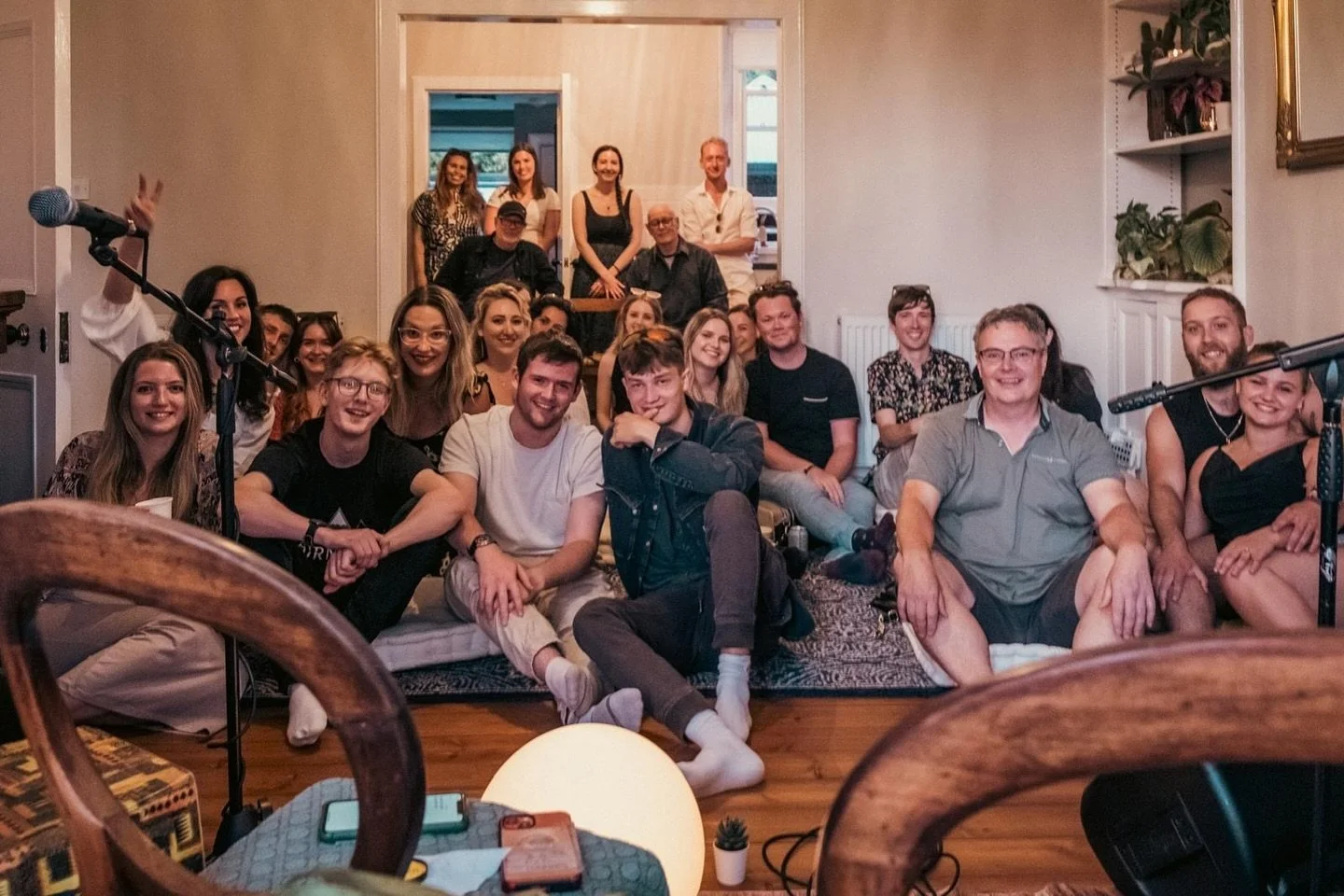A flashback to the loveliest of sessions recently 
.
.
.
Special shoutout to @kenna_ross @mrnaross @zackwinfield 
#livemusic #indiemusicians
