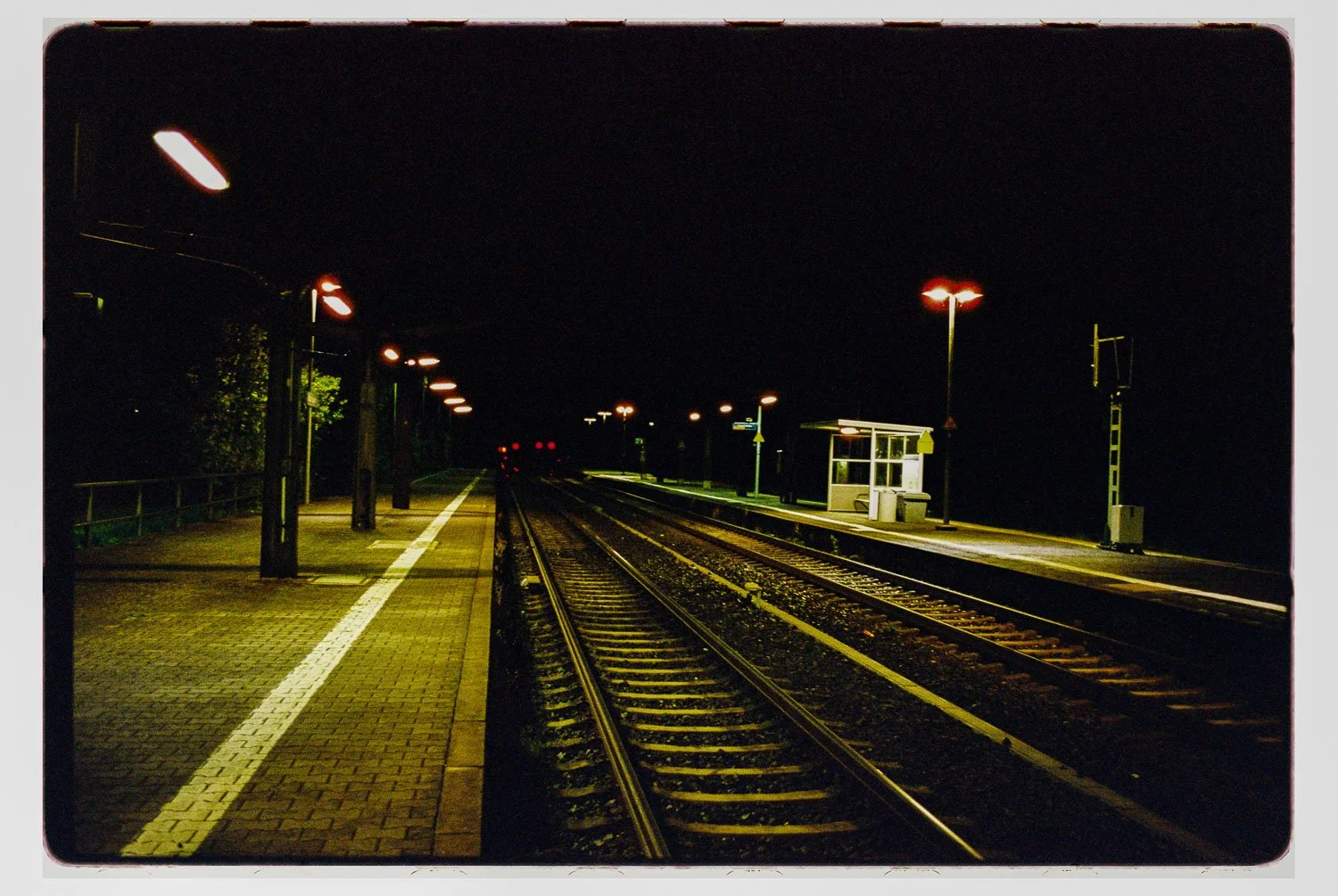 Train Station, Solms-Albshausen, Portra 800 (+1)
