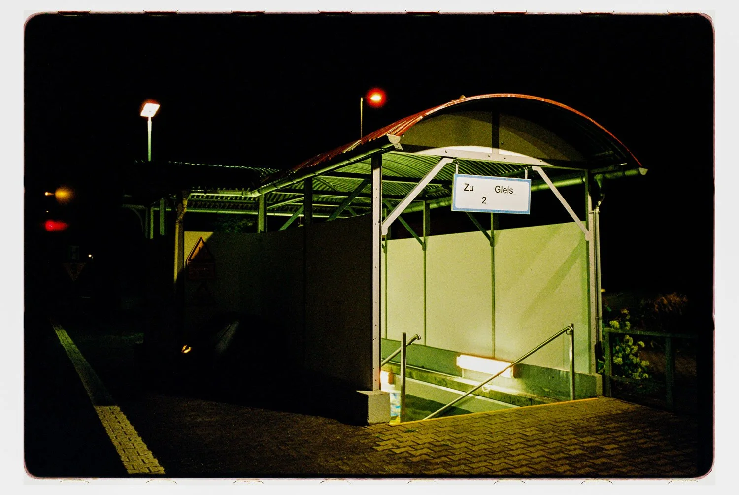 Train Station, Solms-Albshausen, Portra 800 (+1)