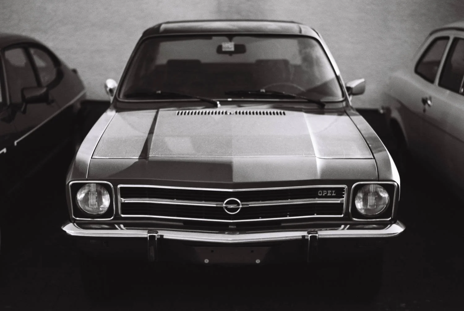 Opel Ascona A, 1970-1975, Solms-Niederbiel, Leica Monopan