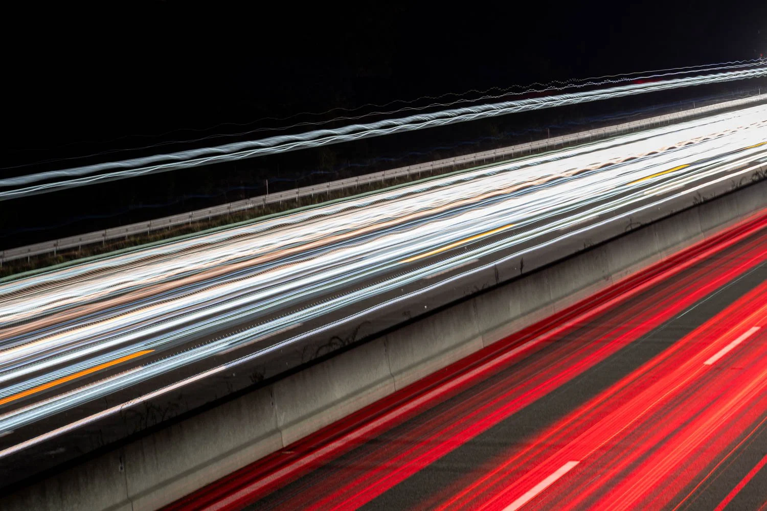 Rosbach vor der Höhe, vibrations of a pedestrian bridge over a motorway.