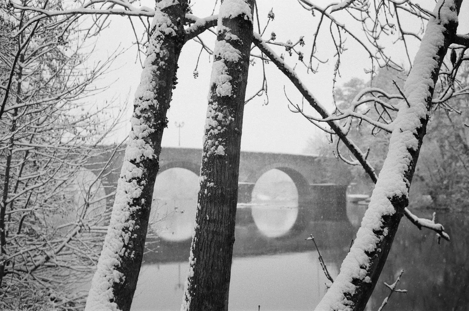 Wetzlar, Avignonanlage / Alte Lahnbrücke, Agfa 100 APX