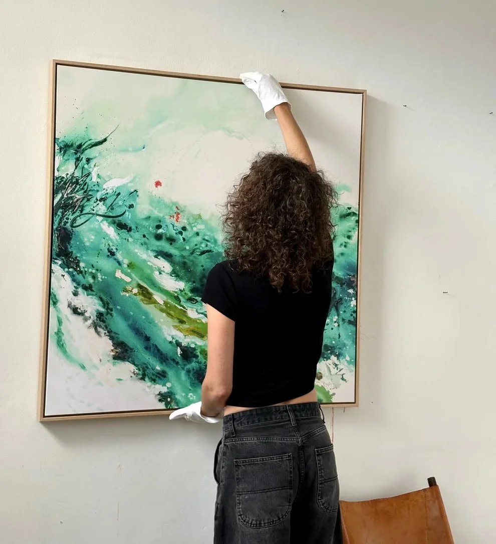 KUNSTWERK IM AUSTAUSCH FÜR HILFE BEIM AUFBAU