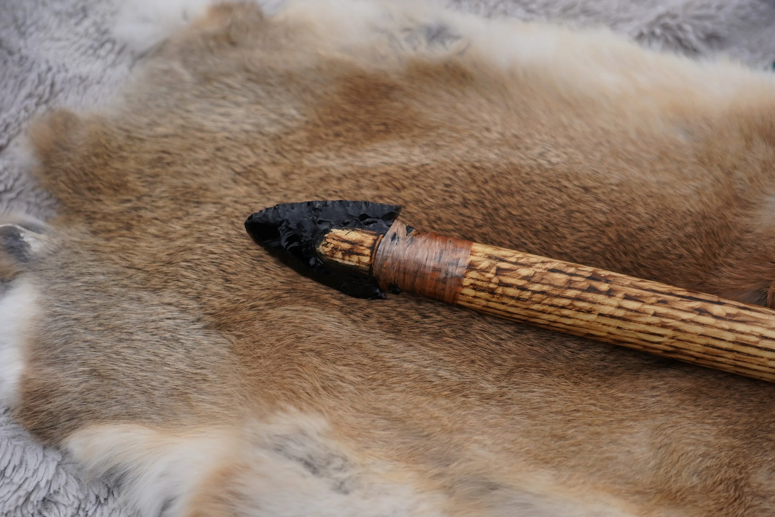 obsidian spear with white fur-on oak dowel- 8 (1).jpg