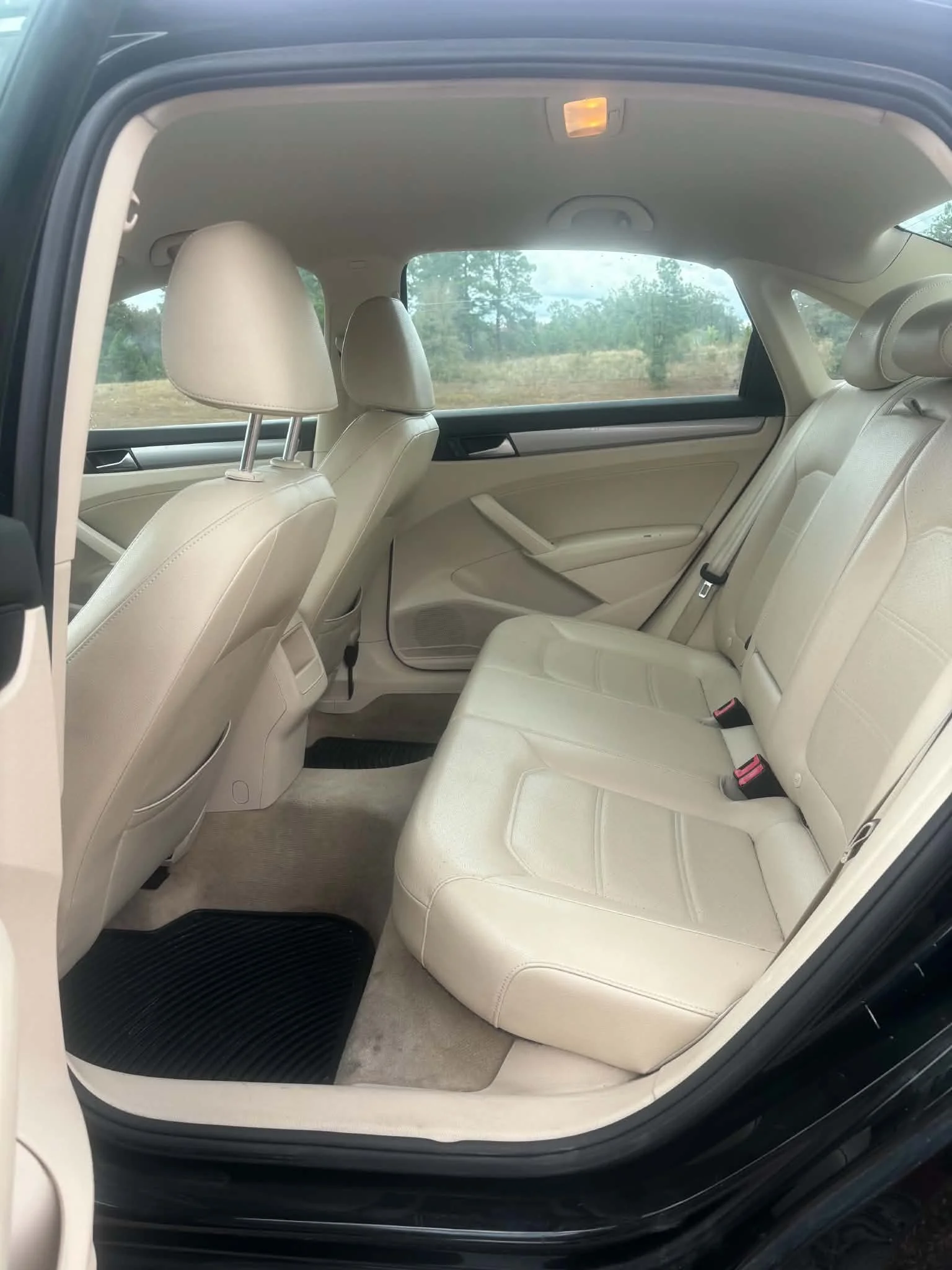 591ad1bb-abaf-44b2-9cfa-09e1b85bed50.jpg
