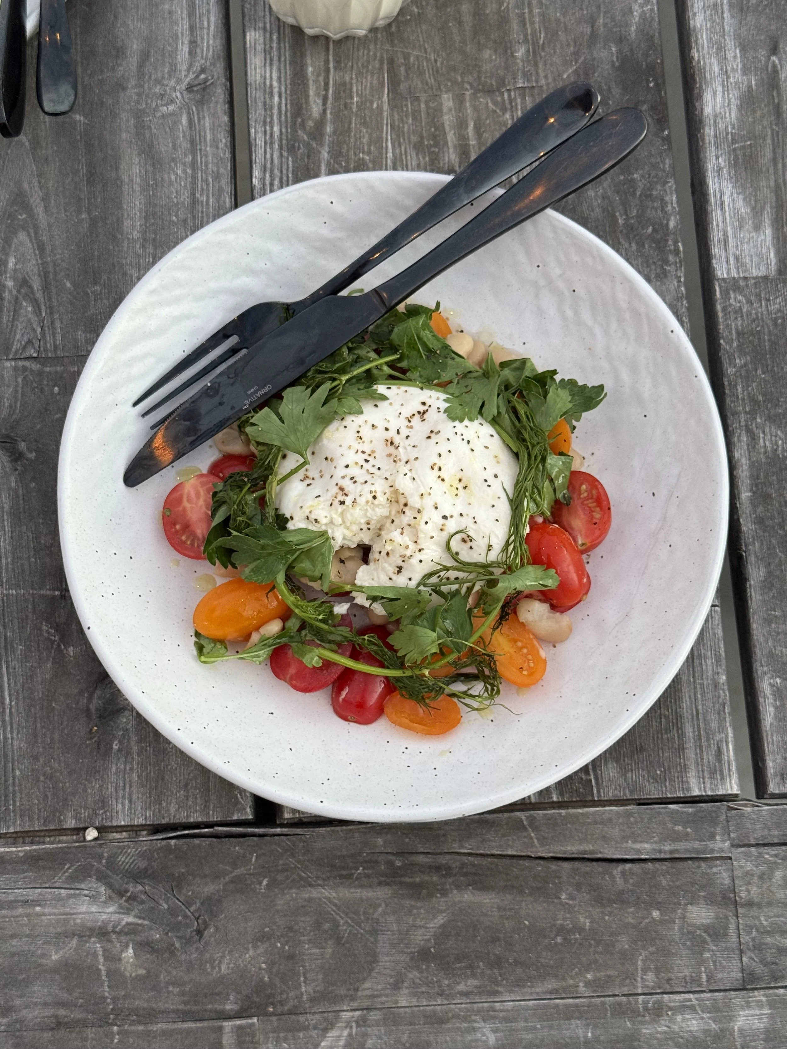 How to Feed a Group at a Vacation Rental Without Cooking All Weekend
