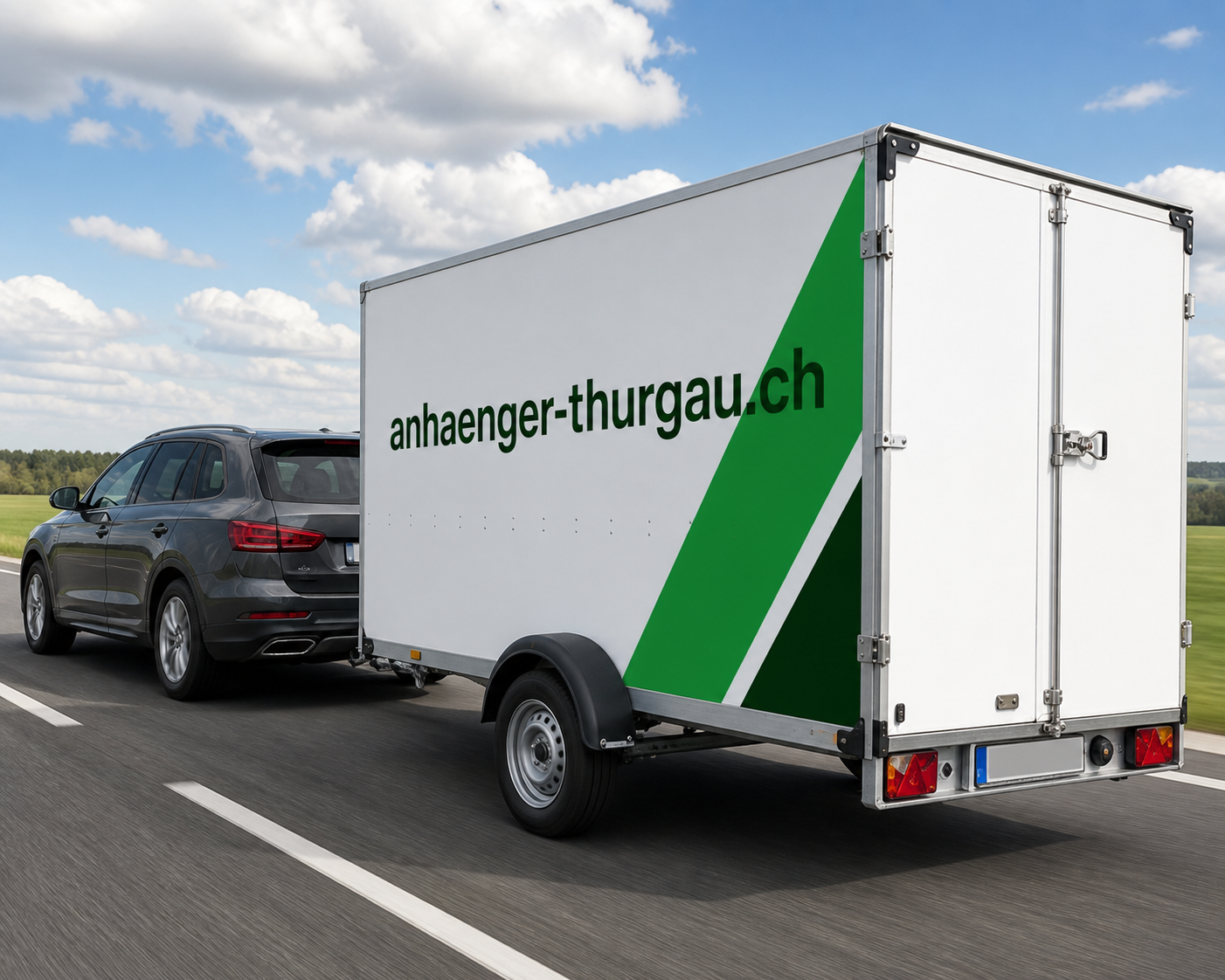 Kofferanhänger von Anhänger Thurgau unterwegs mit der Beschriftung anhaenger-thurgau.ch