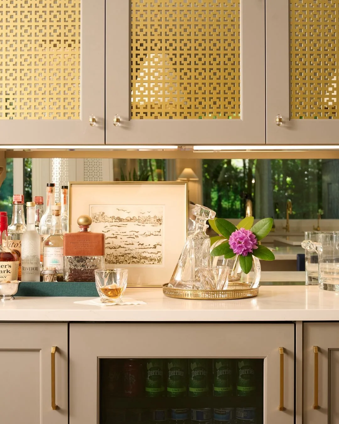A bar is rarely just a bar. It becomes the center of a room designed for gathering.

And as the long weekend arrives, it shifts into its purpose. Ready for hosting, pouring, and a more celebratory kind of evening.