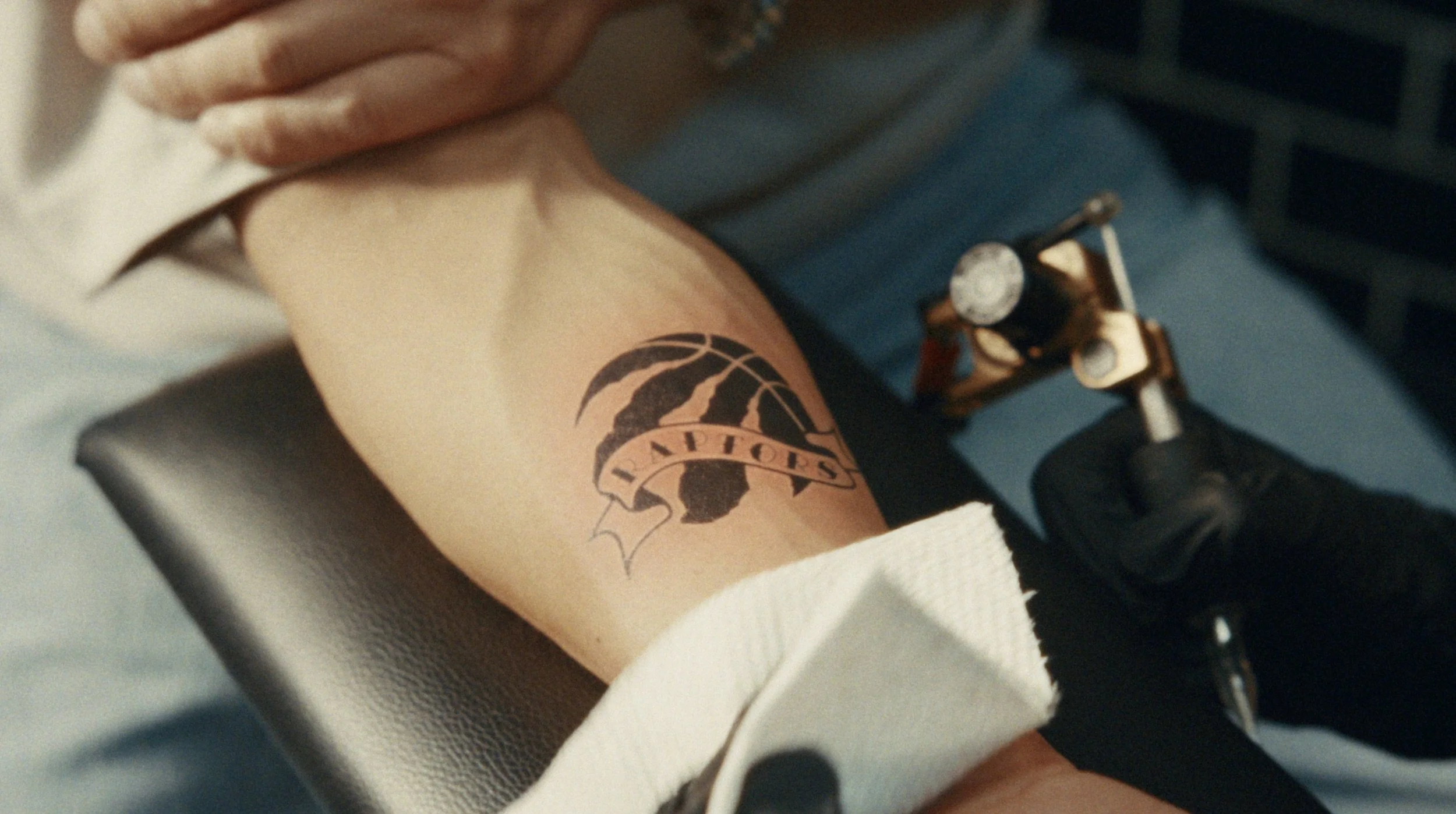 Tangerine-x-raptors-commercial-still-8.jpeg