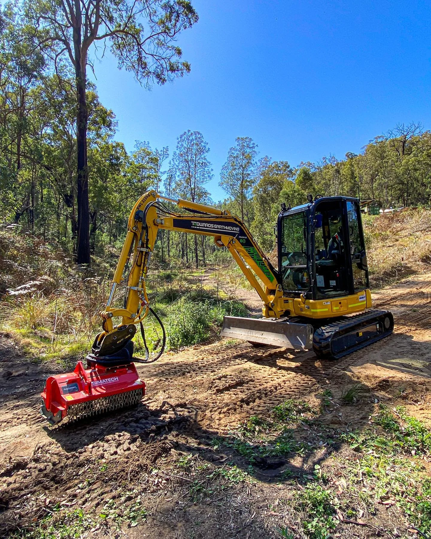 The Simatech DHL Flail delivers powerful vegetation management capability with a durable design suited to demanding working environments.