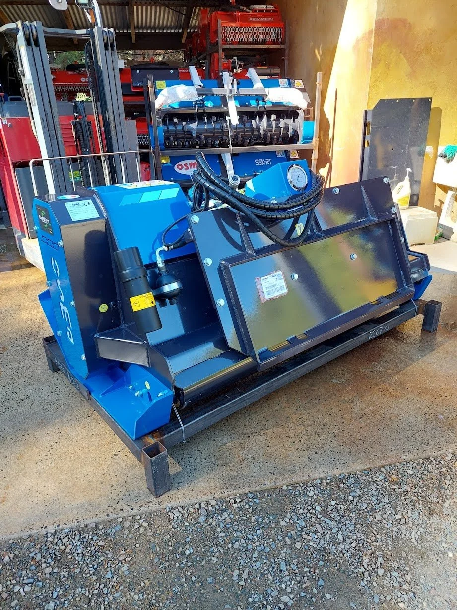 Designed for professional use, the OSMA SF Semi Forestry Mulcher tackles scrub, saplings and overgrown vegetation with ease.